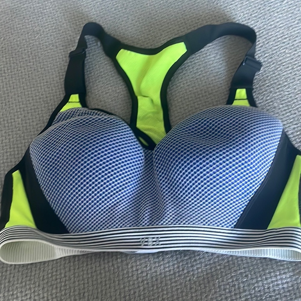 Victorias Secret sports bra